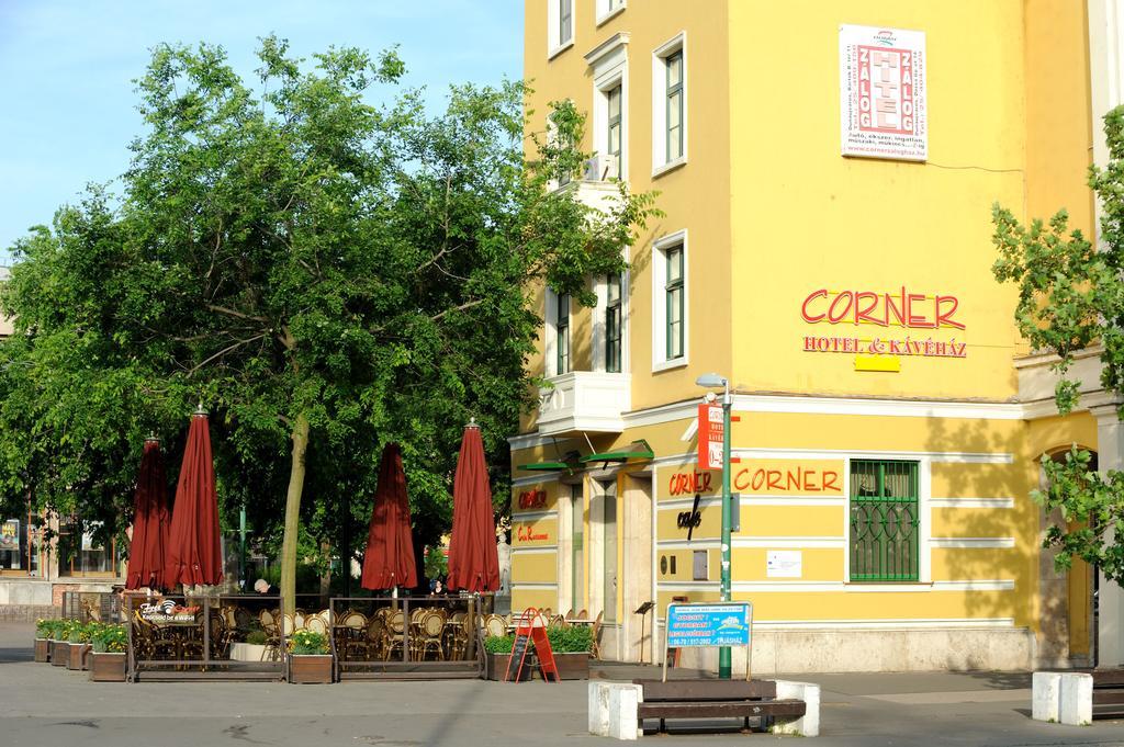 Corner Hotel&Kávéház Dunaújváros Extérieur photo